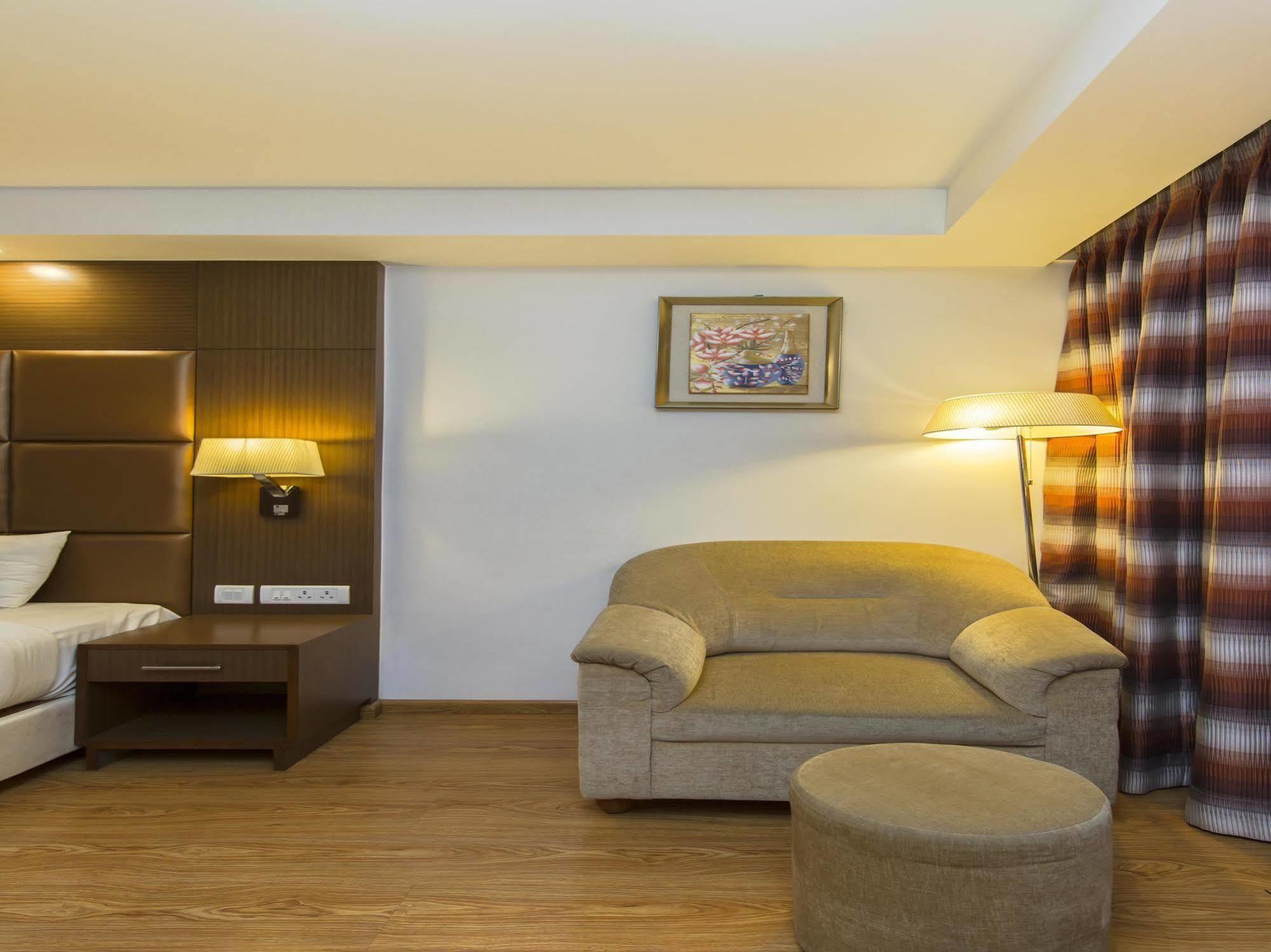 The Atrium Boutique Hotel Mysore Exterior photo